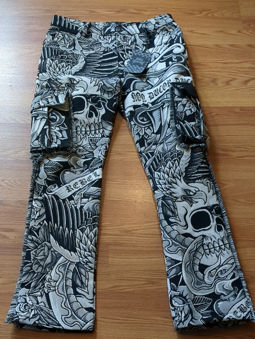 Rebel Vengeance Skeleton Wing Pants Men’s Cargo Goth Y2K Streetwear Punk NWT